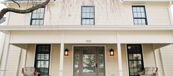 The Neal House: Charming & Historic 3 Bedroom House
