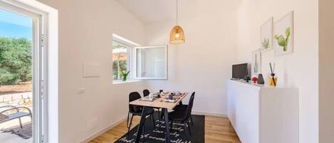 تناول الطعام