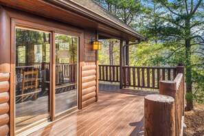 Terrace/patio - Edge Park Lodge • 4 Ensuites • Stunning Views (Sevierville)