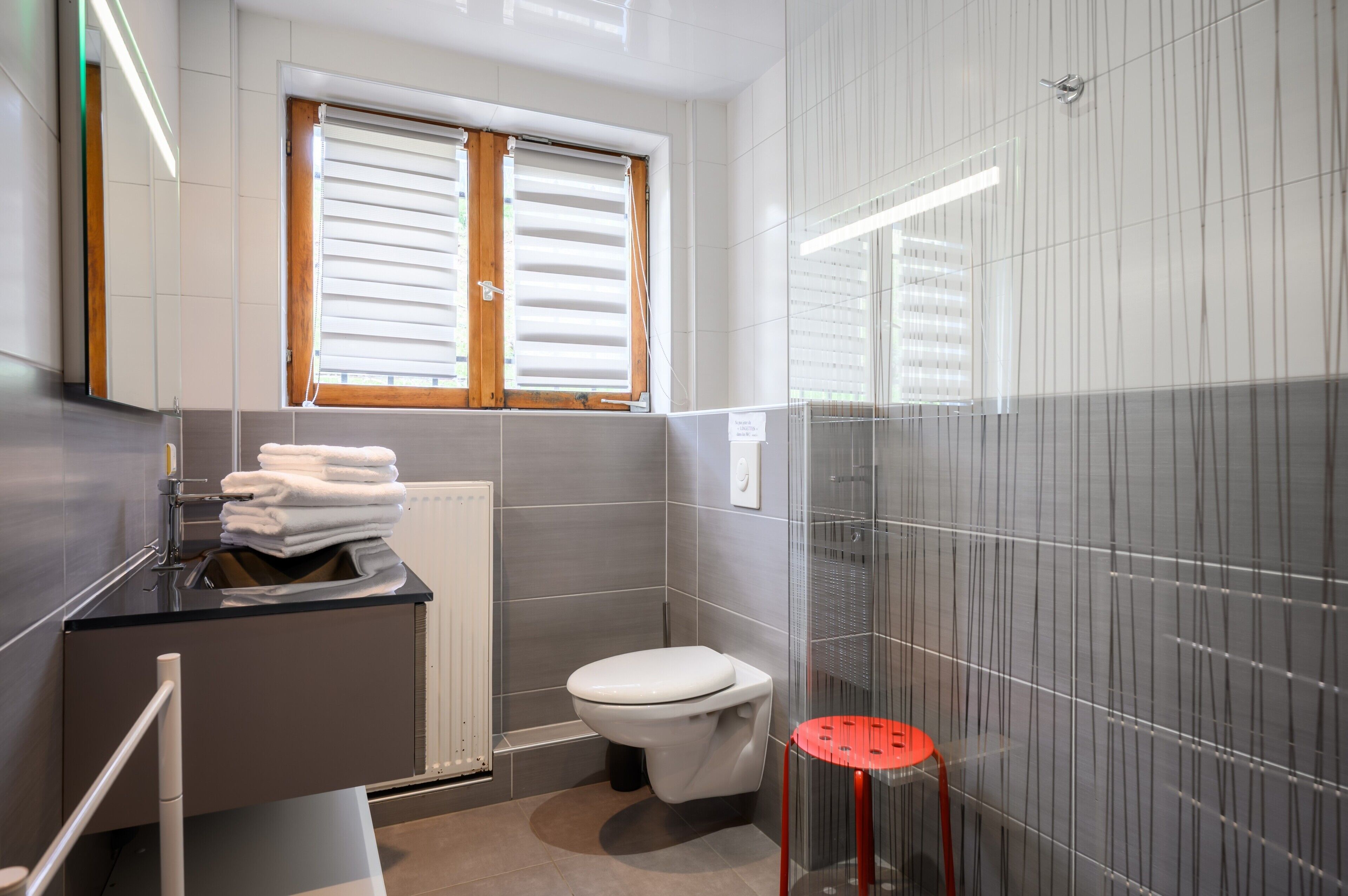 Douche, serviettes fournies
