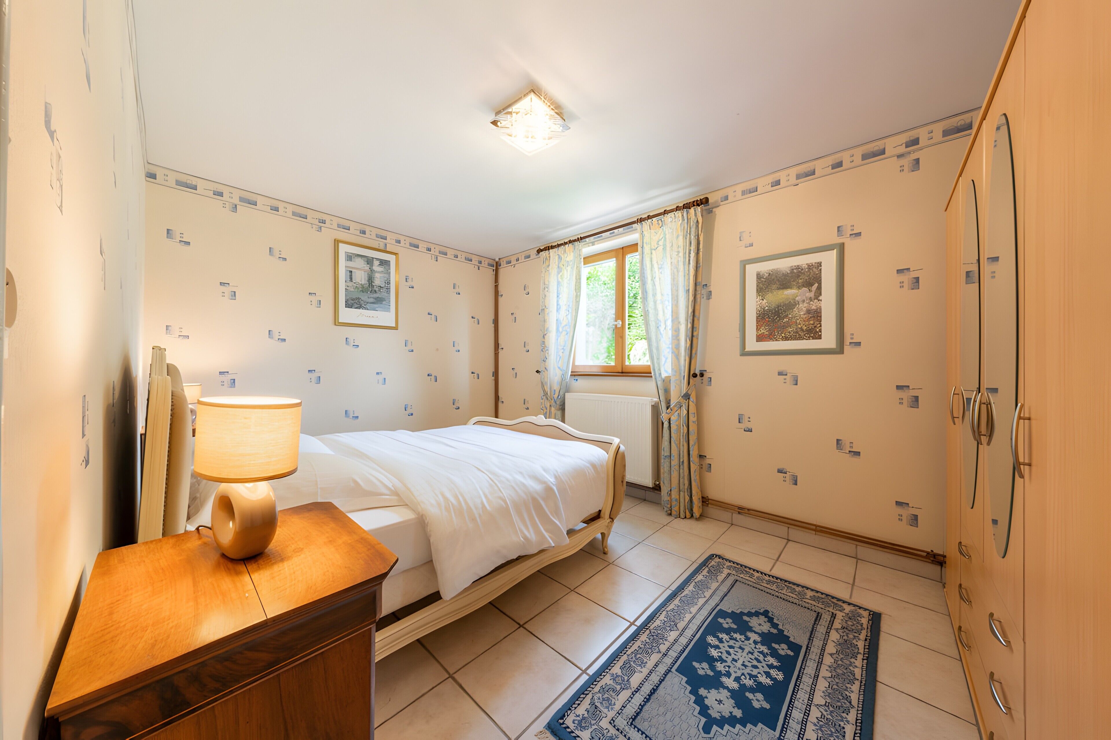 1 chambre, fer et planche à repasser, Wi-Fi, draps fournis