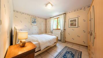 1 chambre, fer et planche Ă repasser, Wi-Fi, draps fournis