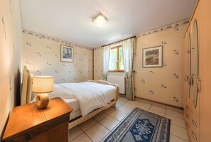 1 quarto, ferros/tábuas de passar roupa, Wi-Fi, roupa de cama