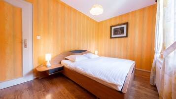 2 chambres, fer et planche Ă repasser, Wi-Fi, draps fournis