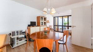 Dining - Villa Ipanema Poolside Living by LovelyStay (Vilamoura)