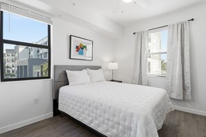 1 bedroom, WiFi, bed sheets - Luxury Studio apt in Cape Coral/ Ft Myers FL! (North Fort Myers)