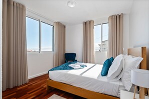 4 室のベッドルーム、アイロン / アイロン台、旅行用ベビーベッド、WiFi (無料)