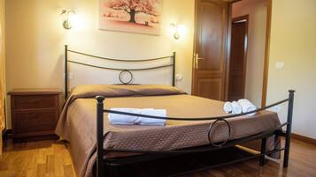 4 Schlafzimmer, Bügeleisen/Bügelbrett, WLAN, Bettwäsche