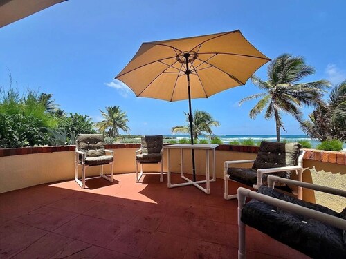 Oceanfront retreat in with AC and pool