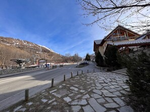 Miscellaneous - Holiday Home 'Appart Lagrange Cosy Ski Aux Pieds' with Mountain View, Balcony and Wi-Fi (Valloire)