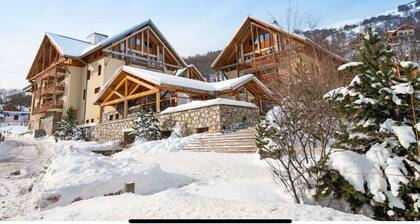 Maison de vacances 'Appart Lagrange Cosy Ski aux pieds' avec vue montagne, balcon et Wi-Fi