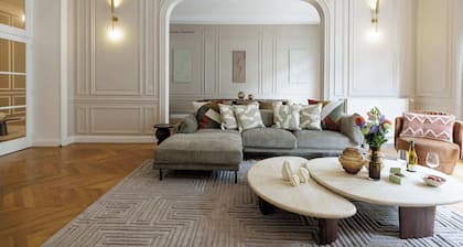 Prestige 280m² - Large Parisian apartment in the 16th arrondissement
