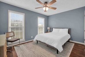 4 makuuhuonetta, silitysrauta/-lauta, Wi-Fi, vuodevaatteet