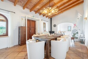 Dining - Villa 'Finca El Colibri' with Mountain View, Wi-Fi and Air Conditioning (Manacor)