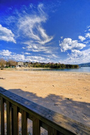 Beach nearby - Apartment in Ares 400m from the beach with private garden and garage included. (Ares)