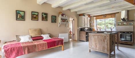 冷蔵庫、電子レンジ、オーブン、食器洗い機