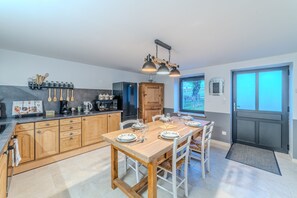 Dining - La Ferme aux Paons - Appartement pour 5p (Coutouvre)