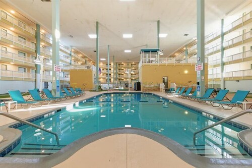 Coastal 2BR Condo w/ Ocean Views & Pool