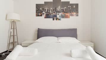 2 Schlafzimmer, Bügeleisen/Bügelbrett