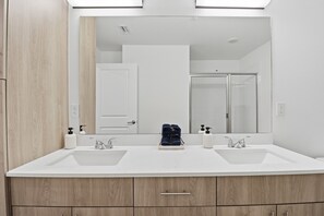 Handtücher, Toilettenpapier