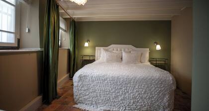 City House Grande Madame Agaath
Luxury & Grande allure!