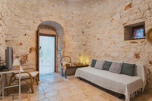Living area - Trulli Country House Carla's Secret (Castellana Grotte)