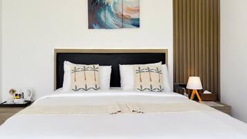 Chambre Double Supérieure, 1 grand lit, piscine privée, vue montagne