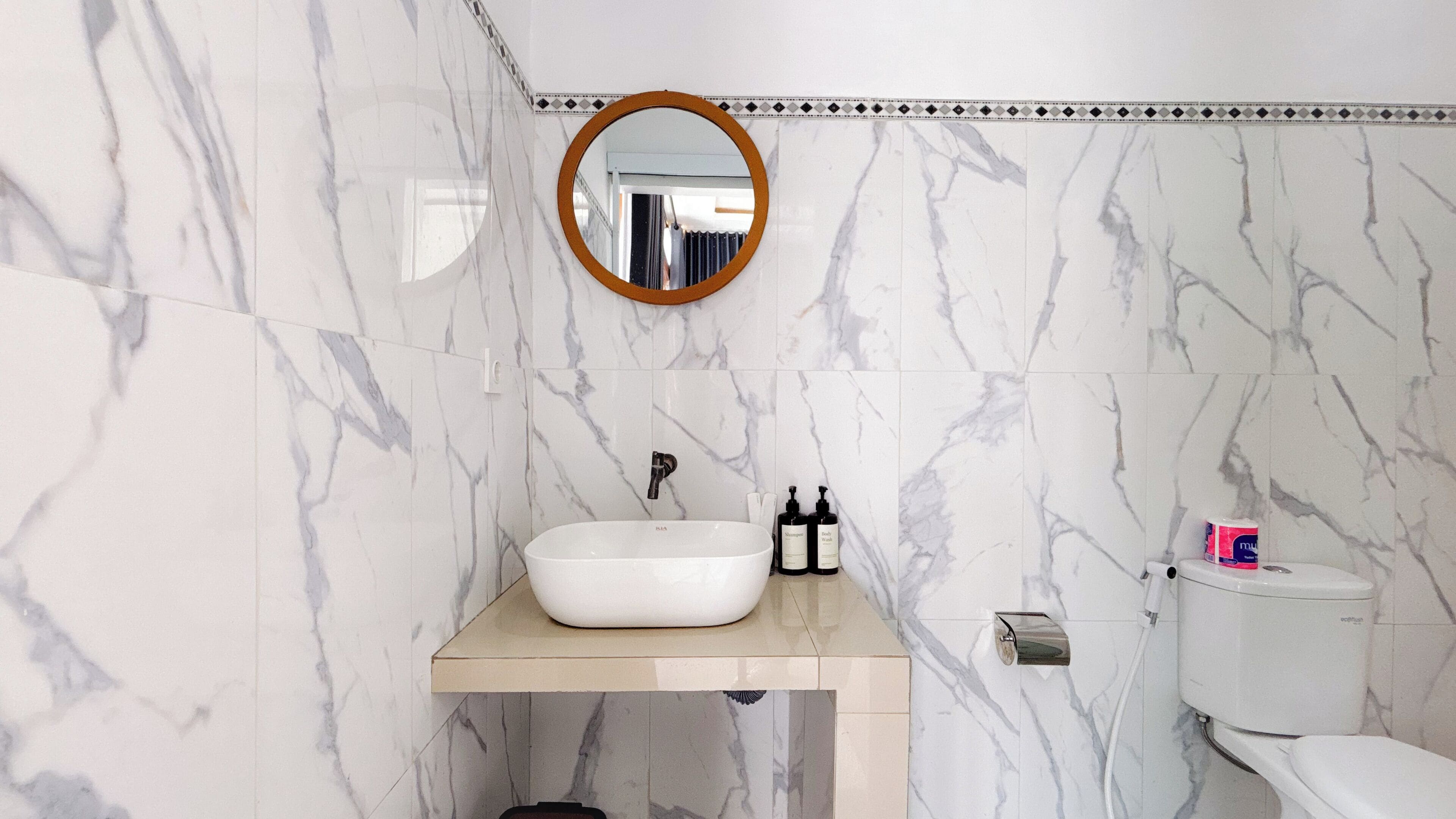 Deluxe Double Room, Mountain View | Bathroom | Shower, hair dryer, towels, soap