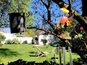 Luokittelematon kuva, 4 kautta 9, painike