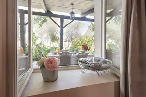 Luokittelematon kuva, 5 kautta 9, painike