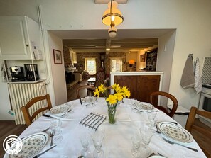 Dining - Historic Mill with Terrace & Fireplace, Saint-Vincent-Sterlanges (Saint-Vincent-Sterlanges)