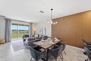 Dining - 3BR Retreat at ChampionsGate near Disney (Kissimmee)