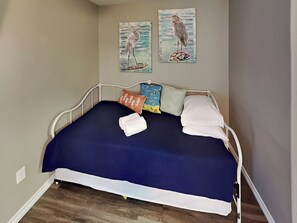 Estudio (5 Bedrooms) | Servicio de la propiedad