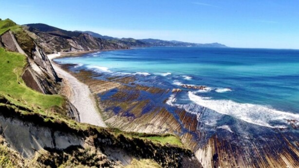A coastal landscape with cliffs, a beach, and the ocean. - Bungalow For 4, Terrace - Zumaia, Spain (Zumaya)