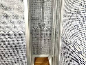 Bathroom - Modern apartment in Salou with terrace, air conditioning, and parking (Salou)