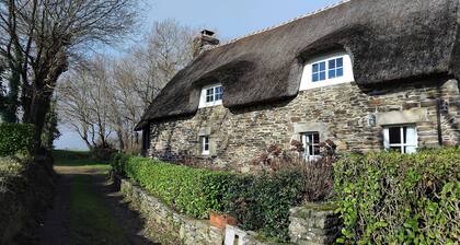 Charming cottage. Along the coastal paths, a hiker's delight!