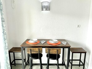 Dining - Beachfront Loft with A/C and Pool, Near Port Aventura, Salou (Salou)