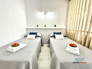 1 habitación y ropa de cama 