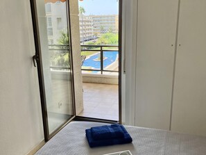 Interior - La Pineda: Terrace, Pool, Parking, Air Conditioning (La Pineda)