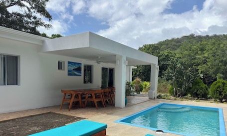 Pool. Peaceful Beach House in Playa Remanso - Remanso Drift Villa