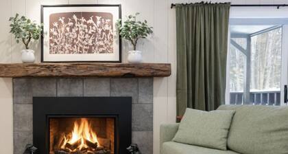 Mountain Basecamp Near Killington | Fireplace + Pool Access