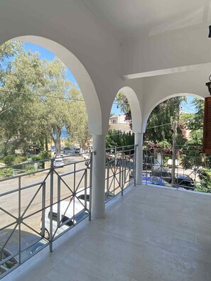 Property grounds - COZY NEST APT1 ON GEORGIOUPOLIS-CHANIA CRETA
200 METER FROM THE BEACH (Georgioupoli)