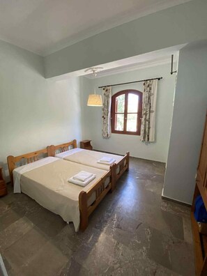 2 bedrooms, WiFi, bed sheets