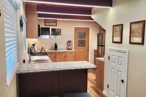 Nicht klassifiziertes Bild, 2 von 7, Schaltfläche