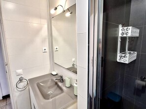 Bathroom - Family apartment 3 bedrooms 100m from the beach with terrace - Salou (Salou)