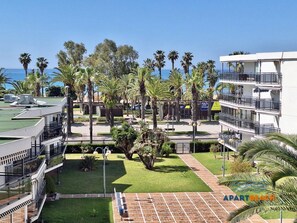 Property grounds - Family apartment 3 bedrooms 100m from the beach with terrace - Salou (Salou)