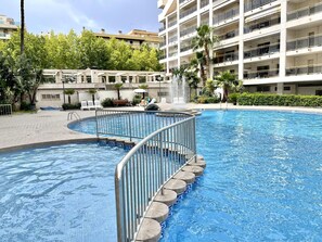 Pool - Air-conditioned apartment with pool in Salou, near beach and Port Aventura (Salou)