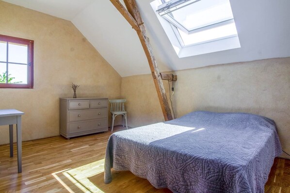 4 bedrooms, iron/ironing board, WiFi, bed sheets - RURAL ECOGITE LA CLE DES CHAMPS (Peyrelongue-Abos)