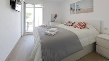 3 bedrooms, free WiFi, bed sheets