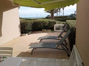 Terrace/patio - Ground Floor Apartment with Terrace, Beach Access for 4 in Canet-Plage (Canet-Plage)